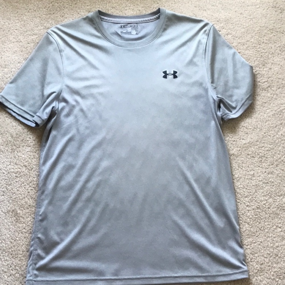 UA loose fit